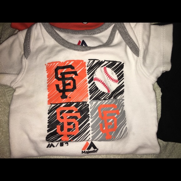 San Francisco 3-6 mth onsies lot of 4 - Picture 4 of 5